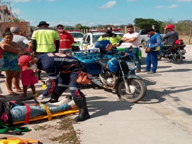 Jacobina: Coliso de motos deixa mototaxista ferido no Lagoa Dourada