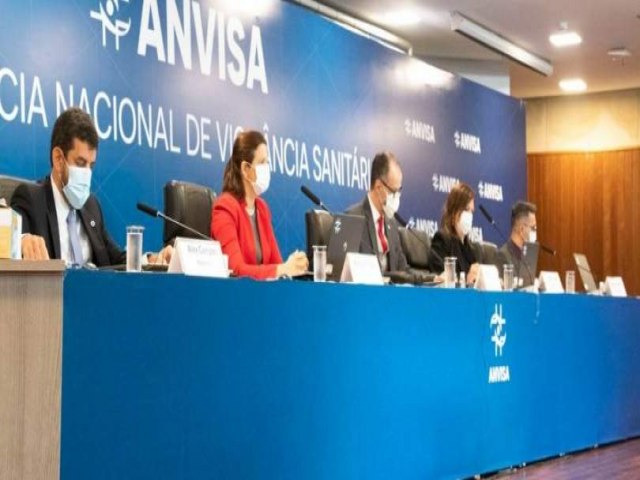 Anvisa autoriza por unanimidade uso emergencial das vacinas Coronovac e de Oxford