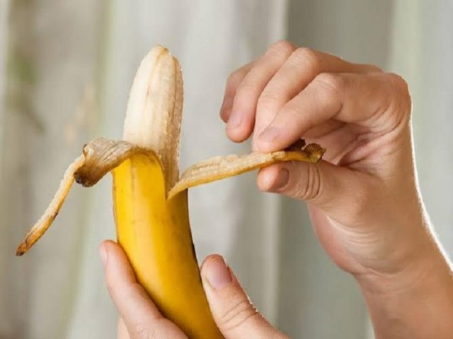 Homem morre engasgado aps comer uma banana em Amargosa