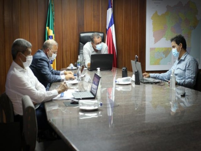 Governador debate com prefeitos critrios para retorno s aulas presenciais na Bahia