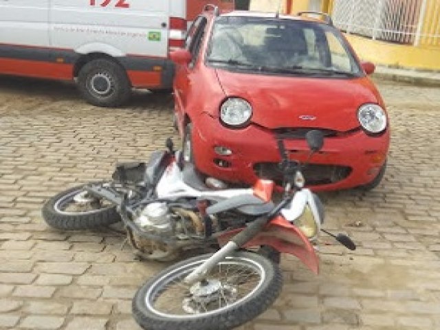 Jacobina: Motociclista  arrastado por cerca de 5 metros em coliso no bairro Mundo Novo