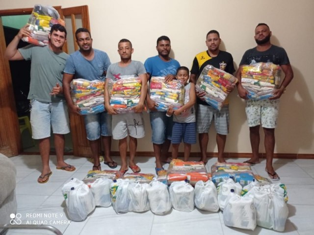 Serrolndia: Vereador Rgis de Vigrio faz distribuio de cestas bsicas pelo 4 ms consecutivo