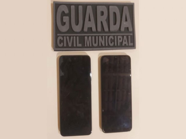 Guardas municipais de Santaluz e Queimadas recuperam celulares furtados em lojas de Capim Grosso