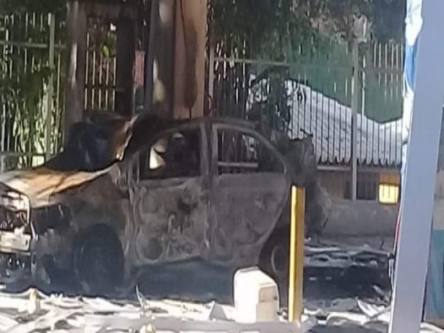 Salvador: Posto de gasolina fica parcialmente destrudo aps exploso de bomba GNV no Stiep: veja vdeo