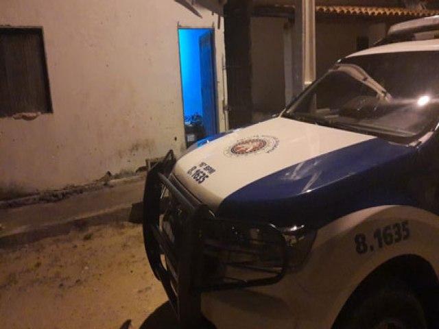 Adolescente  morto a tiros aps ter casa invadida na zona rural de Araci