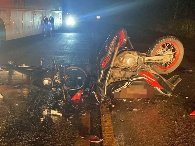 Itapetinga: Coliso frontal entre duas motos deixa 2 mortos e um ferido