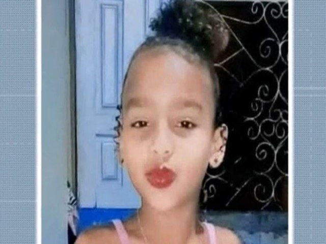 Menina morta em desabamento de casa na Bahia teria festa surpresa de aniversrio