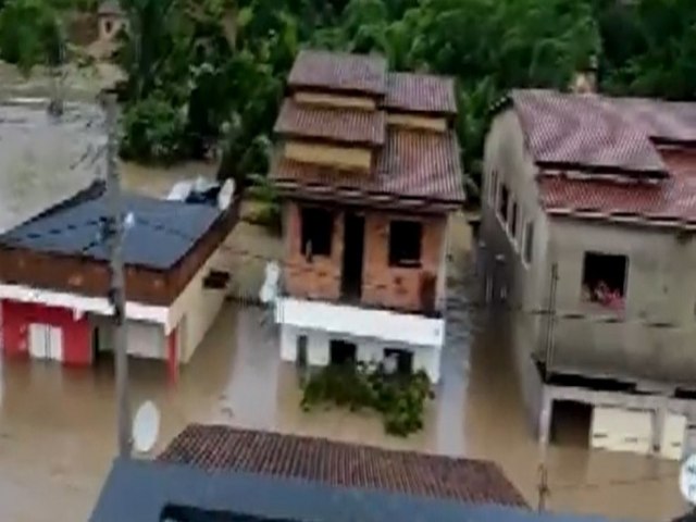 Bahia tem ao menos 30 cidades em situao de emergncia por causa das fortes chuvas