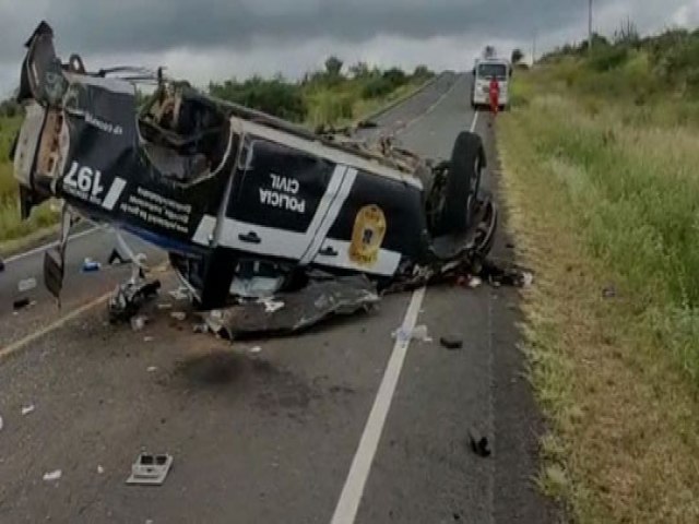 Policiais civis morrem aps acidente em rodovia na Bahia