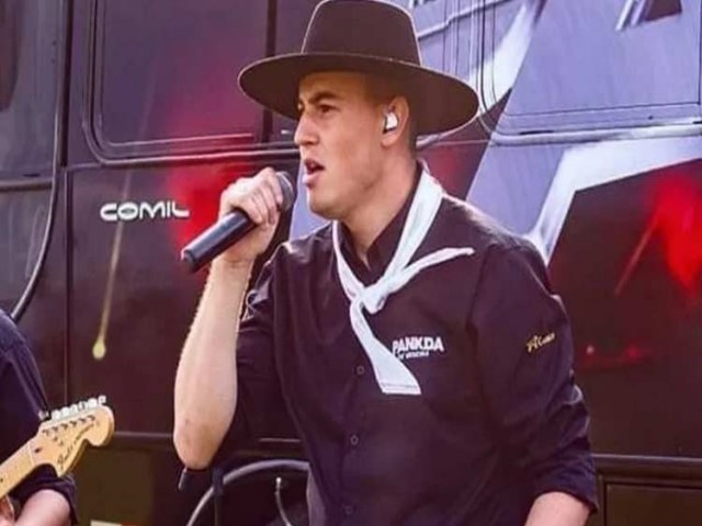 Cantor sertanejo morre eletrocutado durante passagem de som