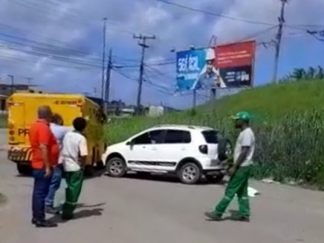 Secretrio morre e vereador de Joo Dourado  baleado durante tentativa de assalto a Carro Forte na Estrada do Cia, RMS de Salvador  