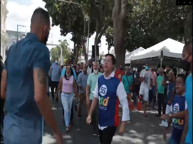 Feira de Santana: Presidente da Cmara leva soco de secretrio de Governo, veja vdeo