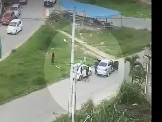 Salvador: Homem  assassinado dentro de carro em Cajazeiras
