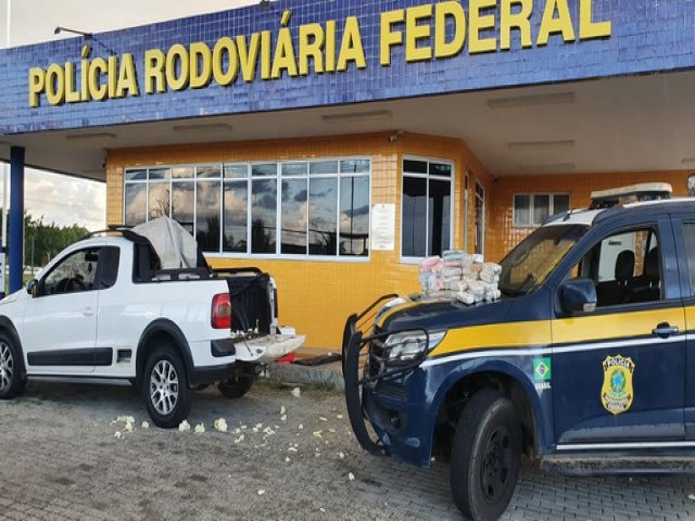 PRF na Bahia apreende 48 kg de drogas escondidas em veculo, na cidade de Jeremoabo (BA)