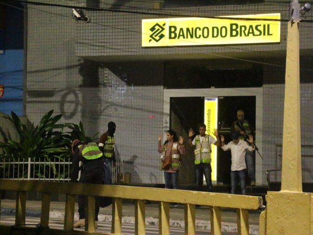 Jacobina: Treinamento da PM busca ampliar reduo dos roubos a bancos na Bahia