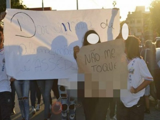 Capim Grosso: Alunos do Colégio Edna Daltro fazem protesto por demissão de professor suspeito de assédio