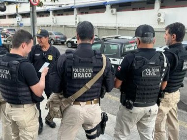 Equipes da Polcia Civil da Bahia cumprem mandados por estelionato em ambiente virtual
