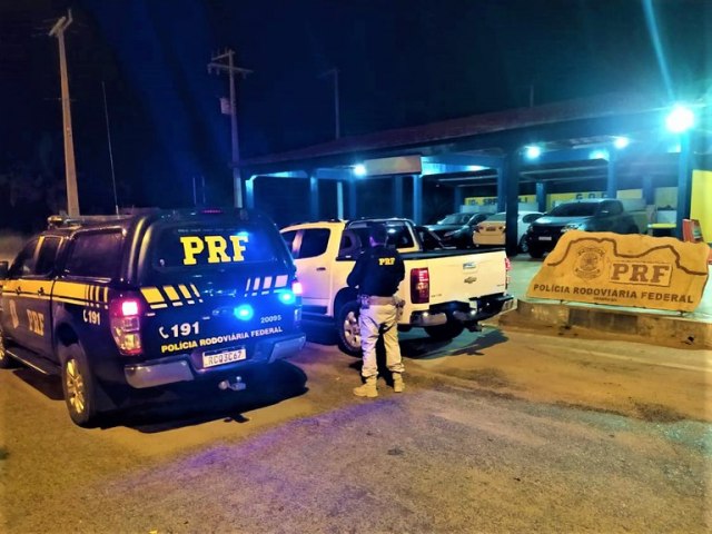 Na Chapada Diamantina, PRF recupera caminhonete roubada horas antes em Camaari (BA)