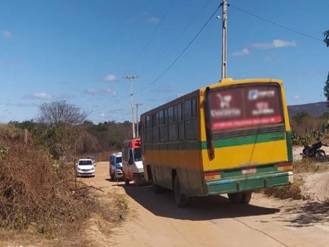 Motorista de transporte escolar  morto durante embarque de alunos em Tanque Novo