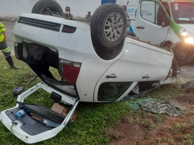 Trs bandidos que armaram falsa blitz para assaltar motoristas na Estrada do Coco so surpreendidos pela Rondesp e morrem