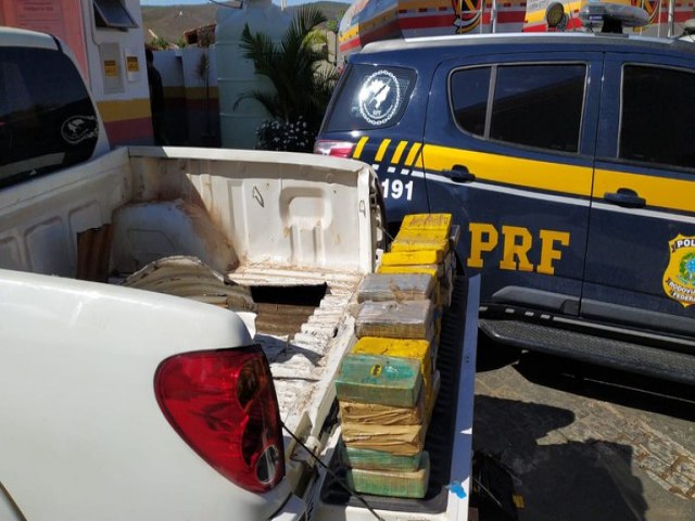 PRF na Bahia apreende quase 50 kg de cocana e causa um prejuzo superior a R$ 8 milhes ao crime organizado