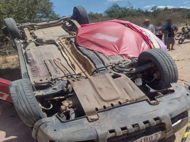 Mulher morre em acidente de carro na zona rural de Santaluz