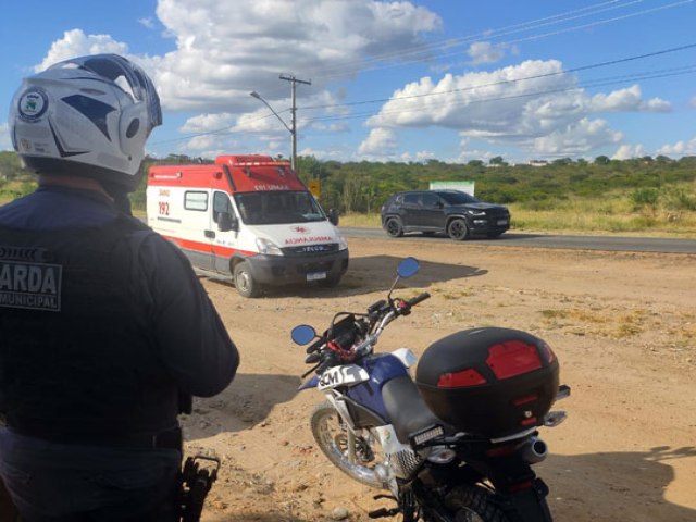 Coliso entre motos deixa dois feridos na BA-120, em Santaluz
