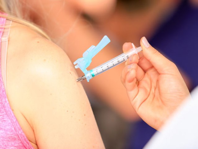 Brasil começa a aplicar vacina bivalente contra Covid na segunda-feira (27)