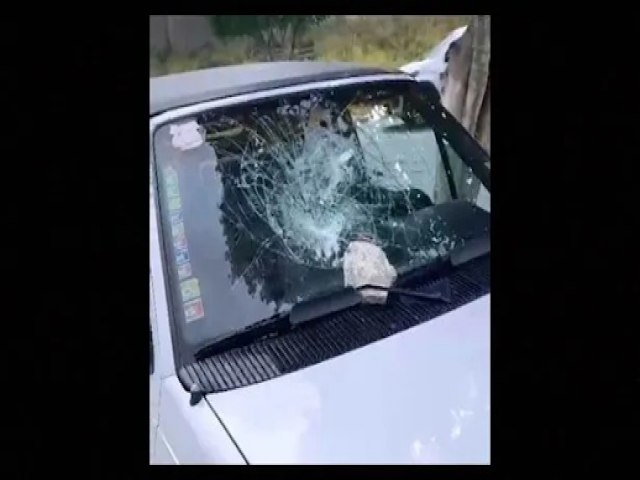 Jornalista tem carro vandalizado a pedradas em Riacho do Jacupe  