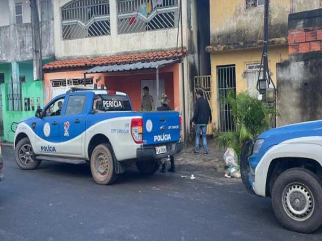 Mulher  morta a tiros aps ter casa invadida em Pojuca