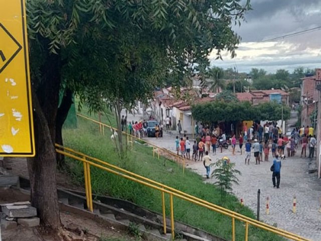 Dois homens so mortos a tiros em Santaluz