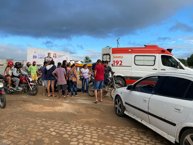 Motociclista fica ferido ao colidir com carro na Avenida Lus Alberto Dourado de Carvalho em Jacobina