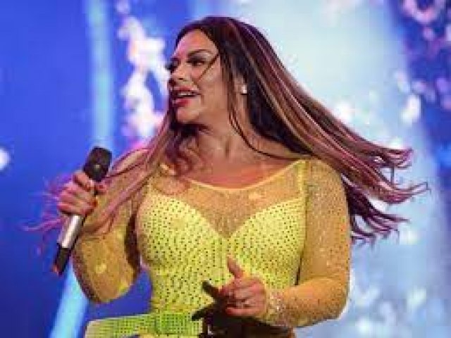 Cantora Marcia Felipe passa mal e  atendida na UPA de Irec