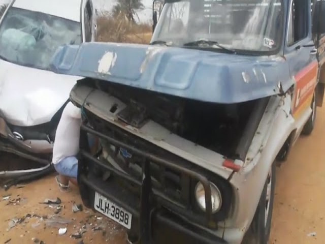 SERROLÂNDIA: Acidente envolvendo três veículos no povoado de Cachingol.