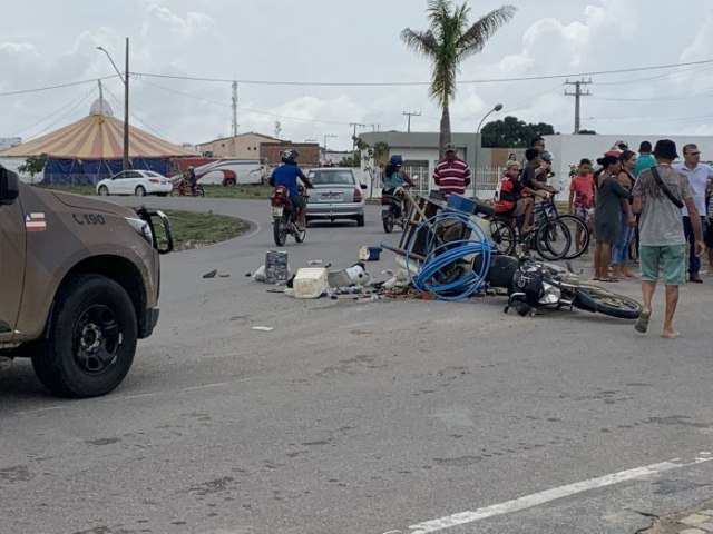 Colisão entre motocicletas deixa homem gravemente ferido no contorno de Capim Grosso
