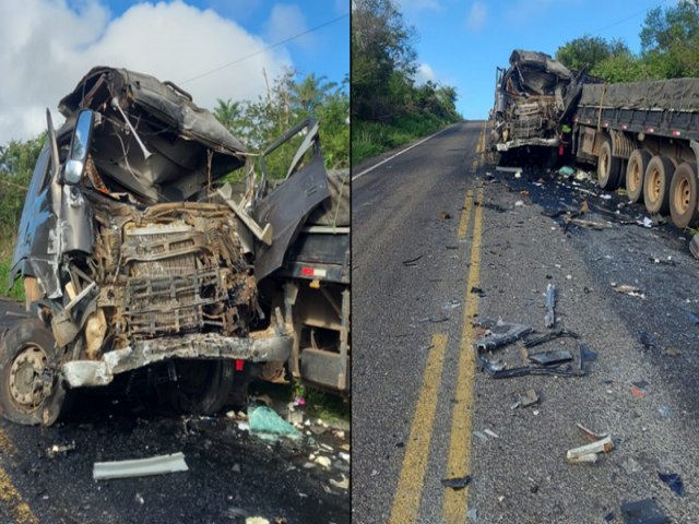Acidente entre nibus e carreta deixa motorista morto e passageiros feridos na BA-026, entre Maracs e Planaltino