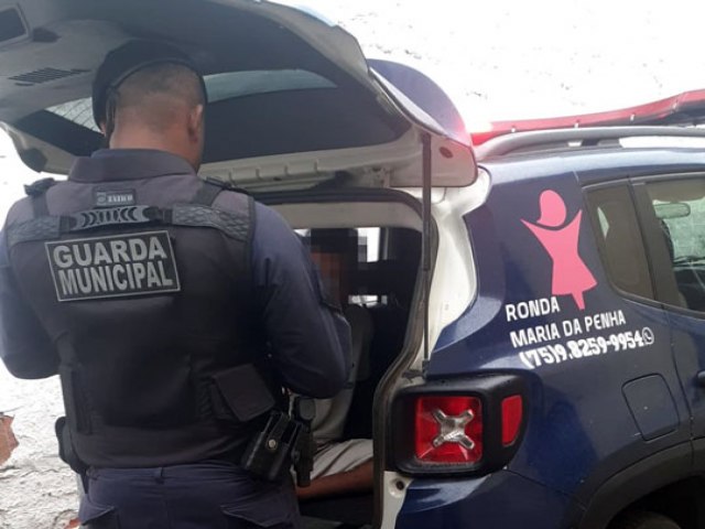 Homem  preso suspeito de agredir e manter em crcere privado a companheira em Santaluz; mulher levou 28 pontos na cabea