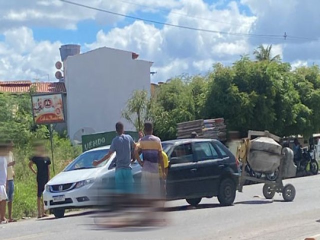 Coliso entre duas motos na BA-120 em Santaluz deixa um ferido e outro em surto psictico