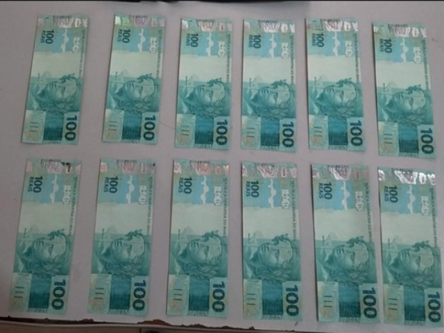 Homem  preso com R$ 1.200 em cdulas falsas na Bahia