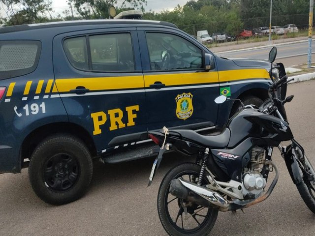Homem compra motocicleta do genro e acaba detido pela PRF por receptao