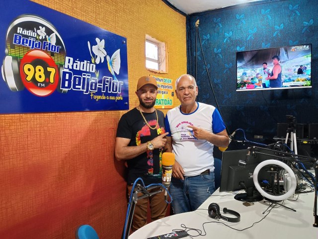 Lavinho Moraes se apresentou no Programa Ponto de Encontro da rdio Beija Flor FM, veja vdeo