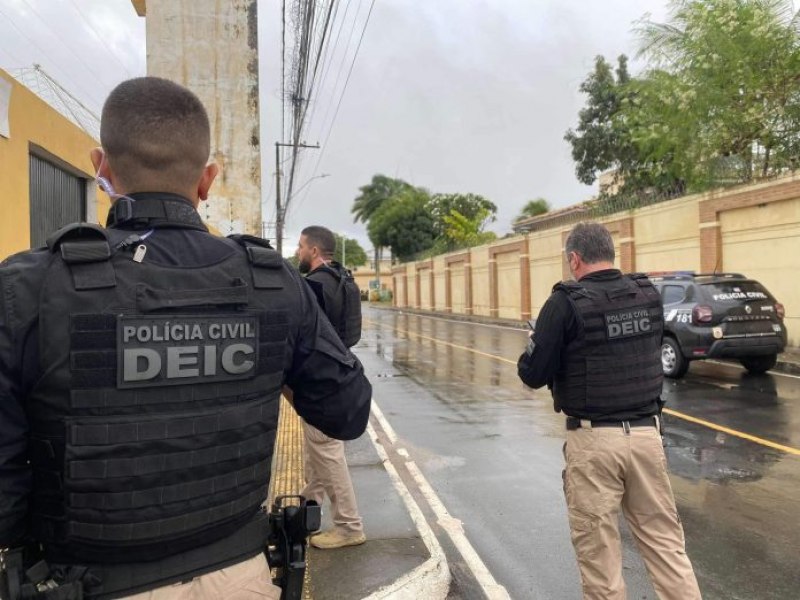 Trs policiais so presos em Salvador por sequestro e homicdios