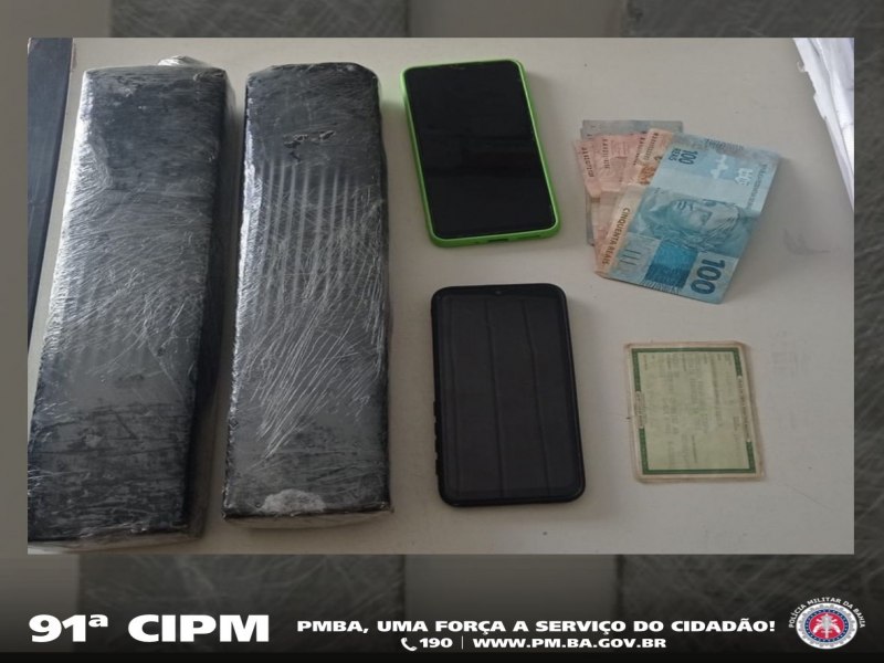 91 CIPM REALIZA APREENSO DE 2KG DE DROGAS EM QUIXABEIRA