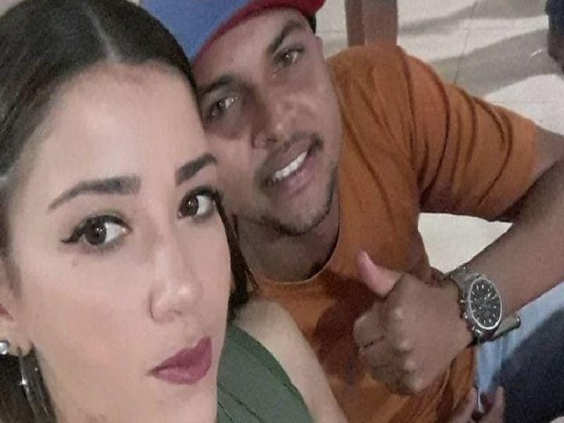 Homem espanca mulher aps peg-la na cama com outro e amante foge pelado; veja o vdeo