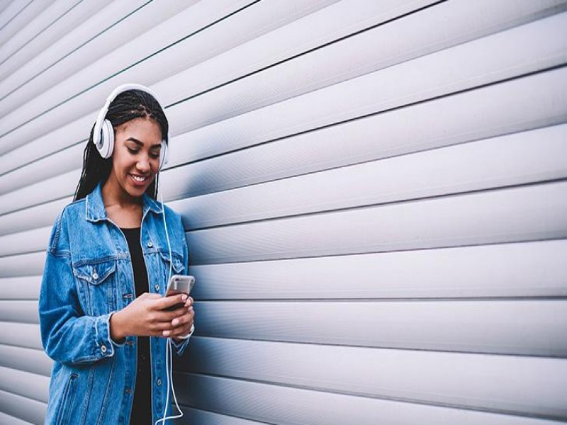 Governo prepara projeto de lei para proibir o uso de celulares em escolas pblicas e privadas em todo o pas