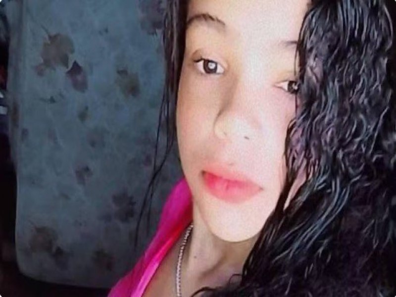 Adolescente de 17 anos  morta a tiros; ex-companheira de homem  suspeita