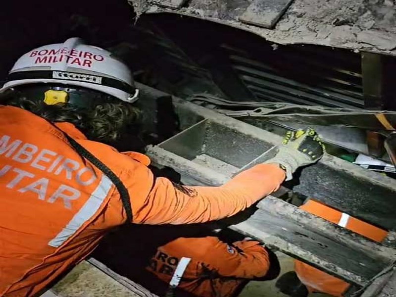 Dois homens morrem aps elevador cair de sexto andar em prdio de luxo de Salvador