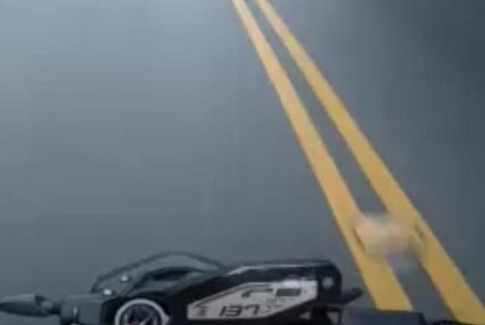 Homem � abordado pela PM ap�s ser flagrado transitando na contram�o com moto sem placa sem chassi identificado e sem CNH em S�o Domingos
