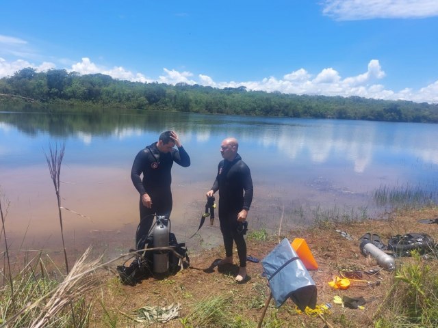 Pescador tenta recuperar anzol enroscado no fundo de represa e morre afogado em MG