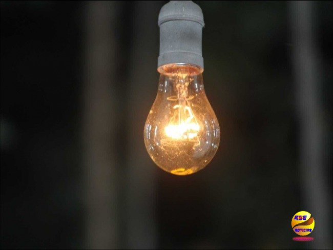 Governo avalia leilo que eleva conta de luz em R$ 1 bilho